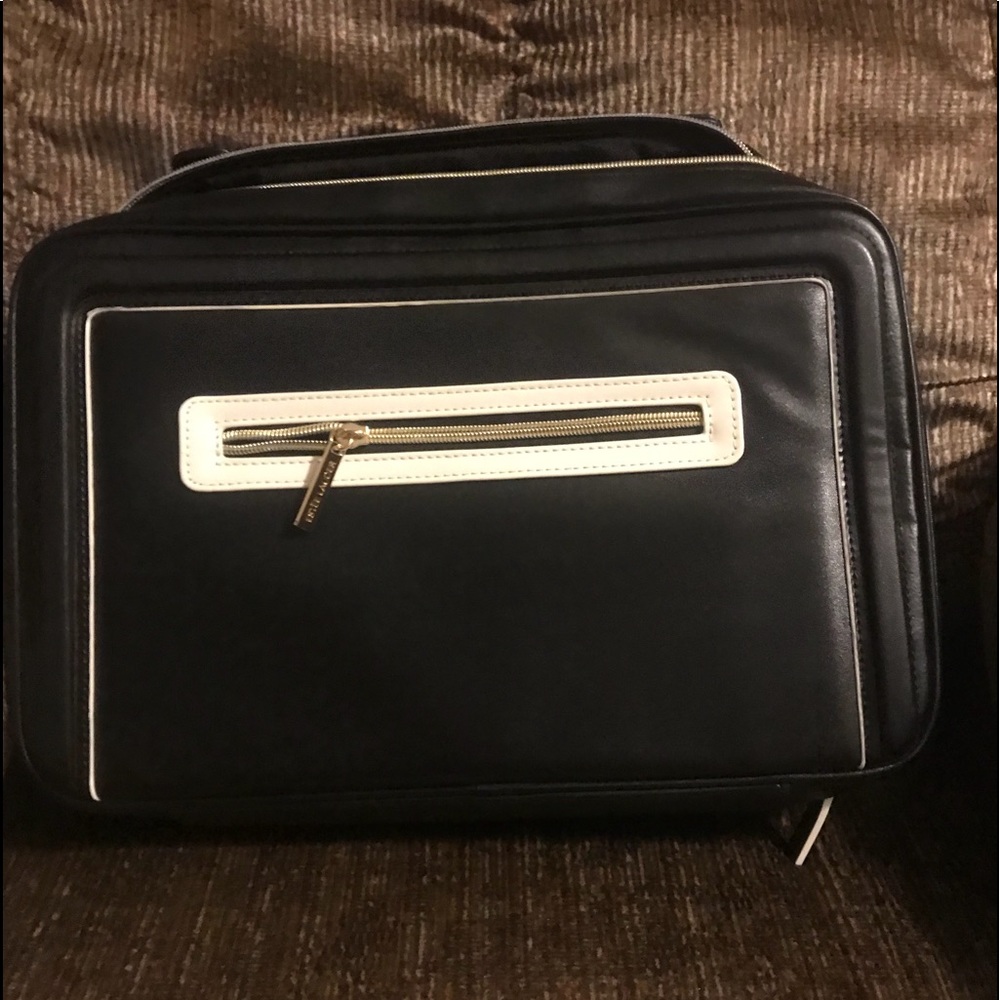 Large Estée Lauder makeup bag fragrance